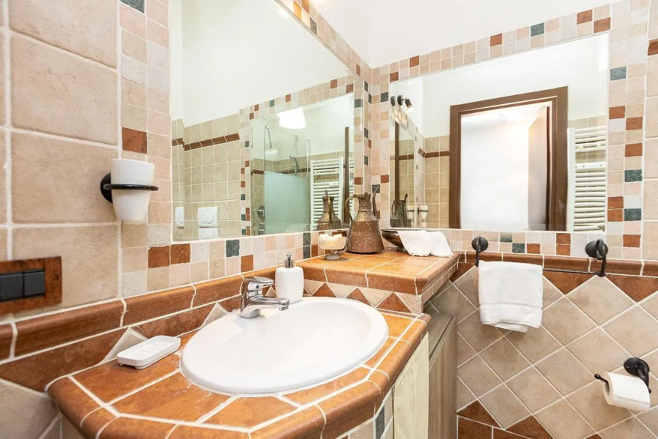 Apartment Paruta By Rental In Rome