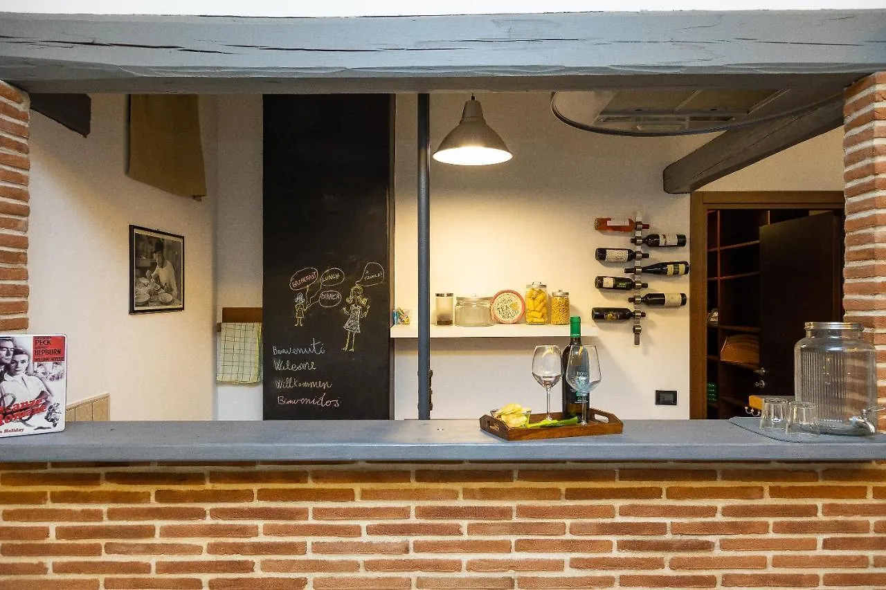 Apartment Paruta By Rental In Rome