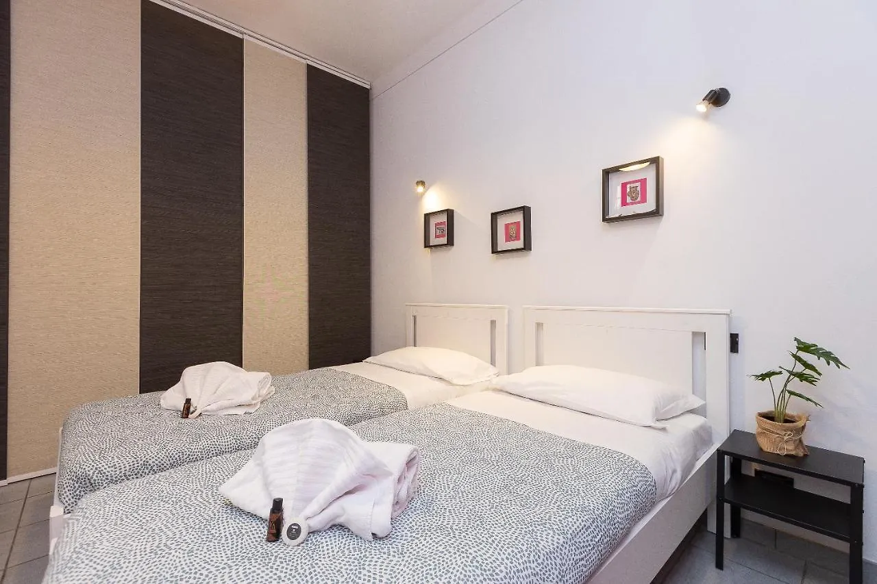 Paruta By Rental In Rome