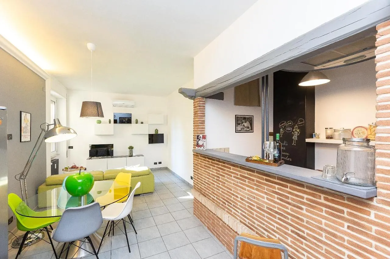 Paruta By Rental In Rome Apartment